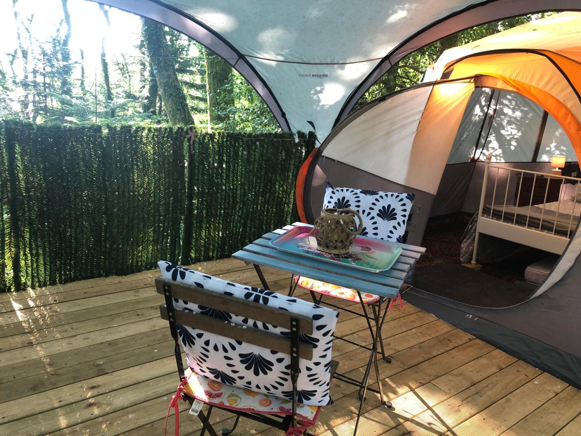 Camping Au Lac Du Drennec Glamping Tent Commana 외부 사진